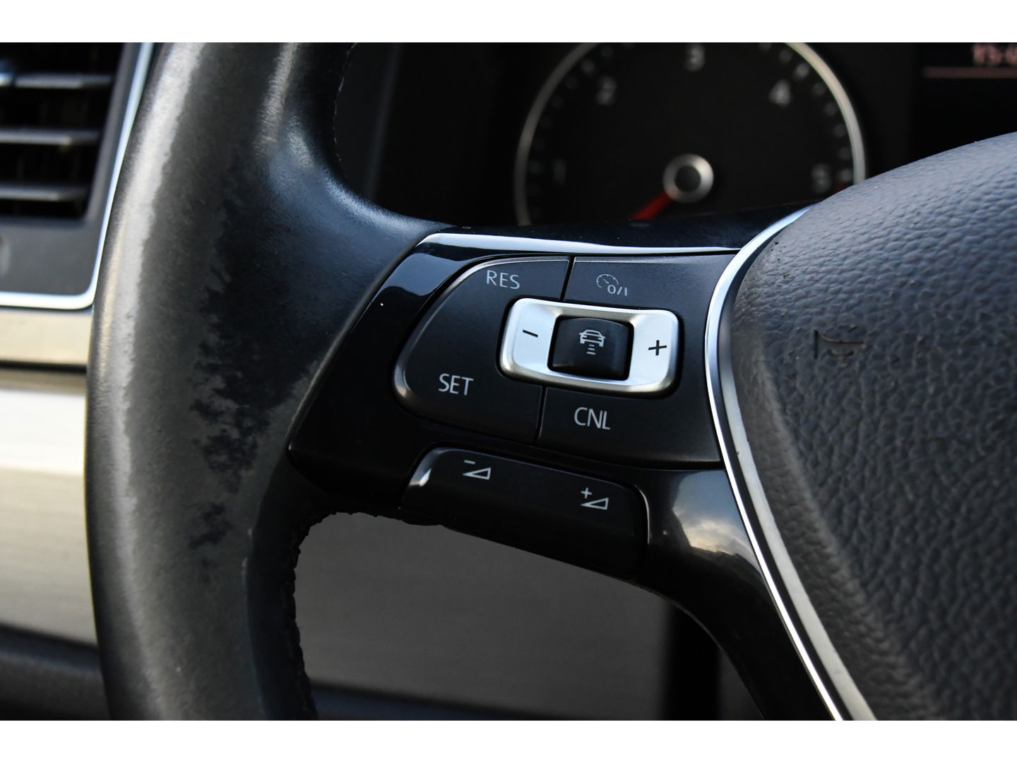 Volkswagen Transporter 2.0 TDI L2H1 DC Bulli Adaptieve Cruise, Carplay, EURO 6, Sensoren, Leder, LED, Automaat, Multimedia, Trekhaak, 2 x Schuifdeur, Uniek!