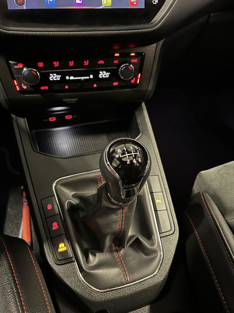 SEAT Ibiza 1.0 TSI FR Intense 116PK Pano Virtual Camera NAP