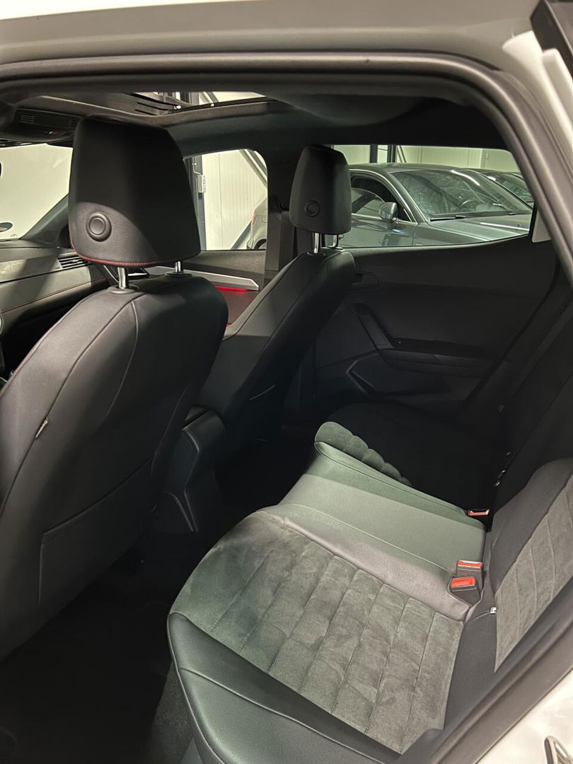 SEAT Ibiza 1.0 TSI FR Intense 116PK Pano Virtual Camera NAP