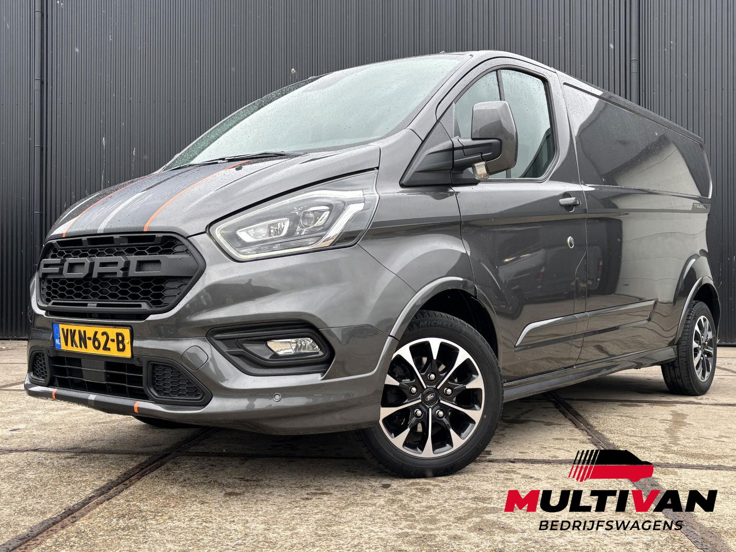 Ford Transit Custom Sport 2.0 185PK L2H1 320 | MARGE | BOMVOL | LED | STOELVERWARMING | CARPLAY | AUTOMAAT