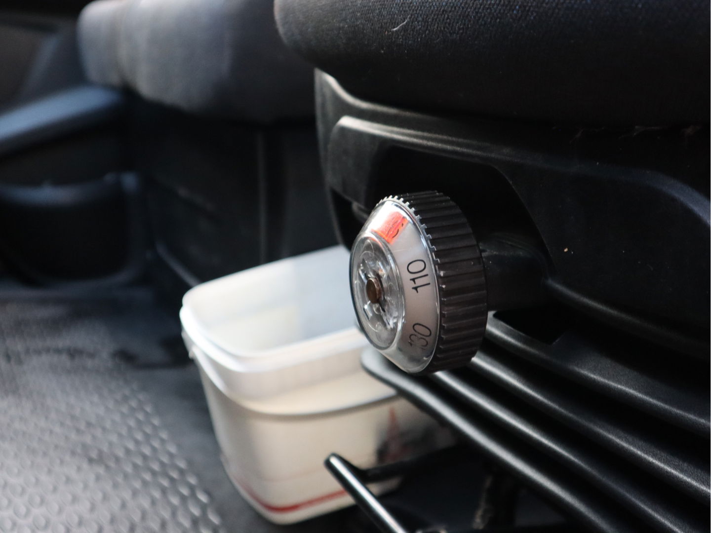 Iveco Daily 35S14 136pk Euro 6 - L2H2 - Trekhaak - Cruise - Airco