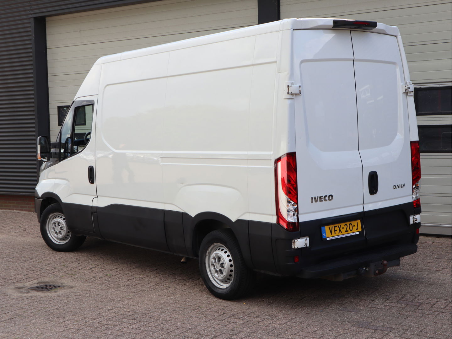 Iveco Daily 35S14 136pk Euro 6 - L2H2 - Trekhaak - Cruise - Airco