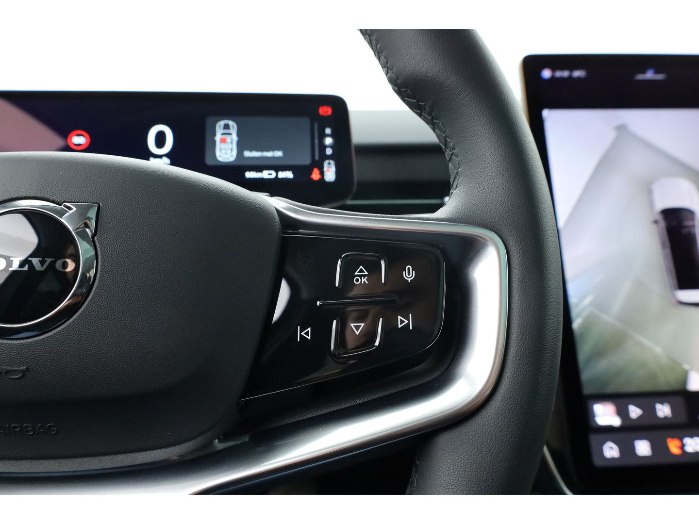 Volvo EX90 Twin Motor Plus 7p. 111 kWh | HUD | Luchtvering | Elek. Trekhaak | CarPlay | 360cam | B&W