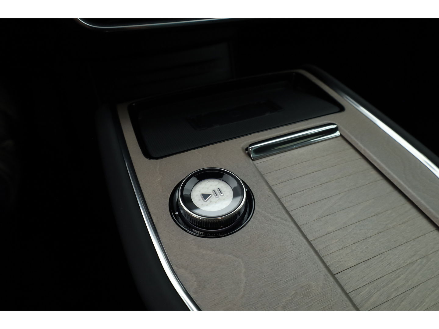 Volvo EX90 Twin Motor Plus 7p. 111 kWh | HUD | Luchtvering | Elek. Trekhaak | CarPlay | 360cam | B&W