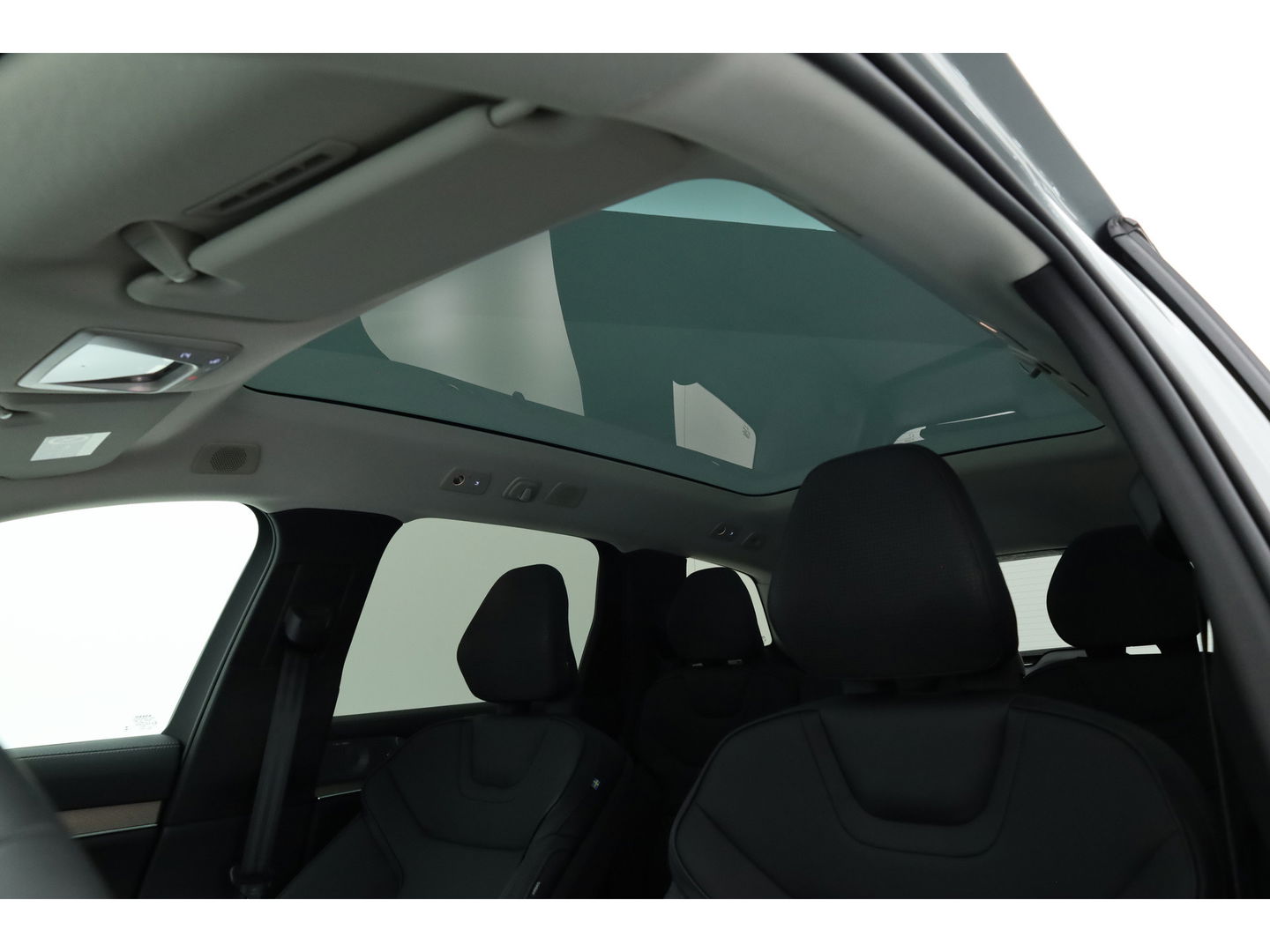 Volvo EX90 Twin Motor Plus 7p. 111 kWh | HUD | Luchtvering | Elek. Trekhaak | CarPlay | 360cam | B&W