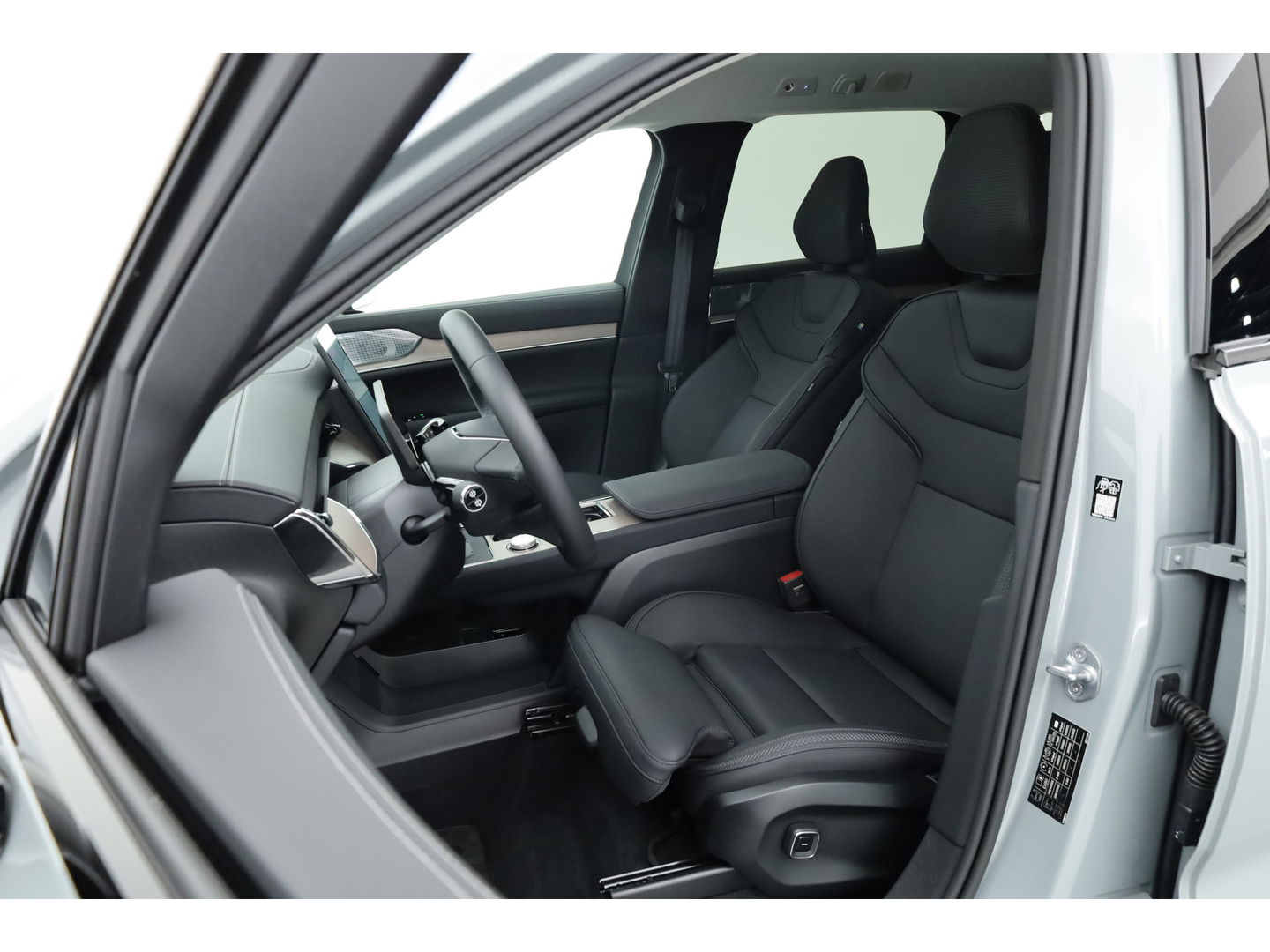 Volvo EX90 Twin Motor Plus 7p. 111 kWh | HUD | Luchtvering | Elek. Trekhaak | CarPlay | 360cam | B&W