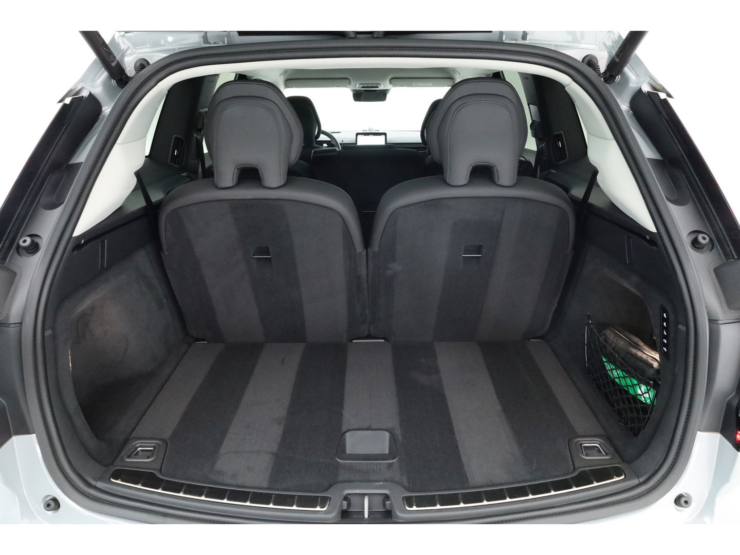 Volvo EX90 Twin Motor Plus 7p. 111 kWh | HUD | Luchtvering | Elek. Trekhaak | CarPlay | 360cam | B&W