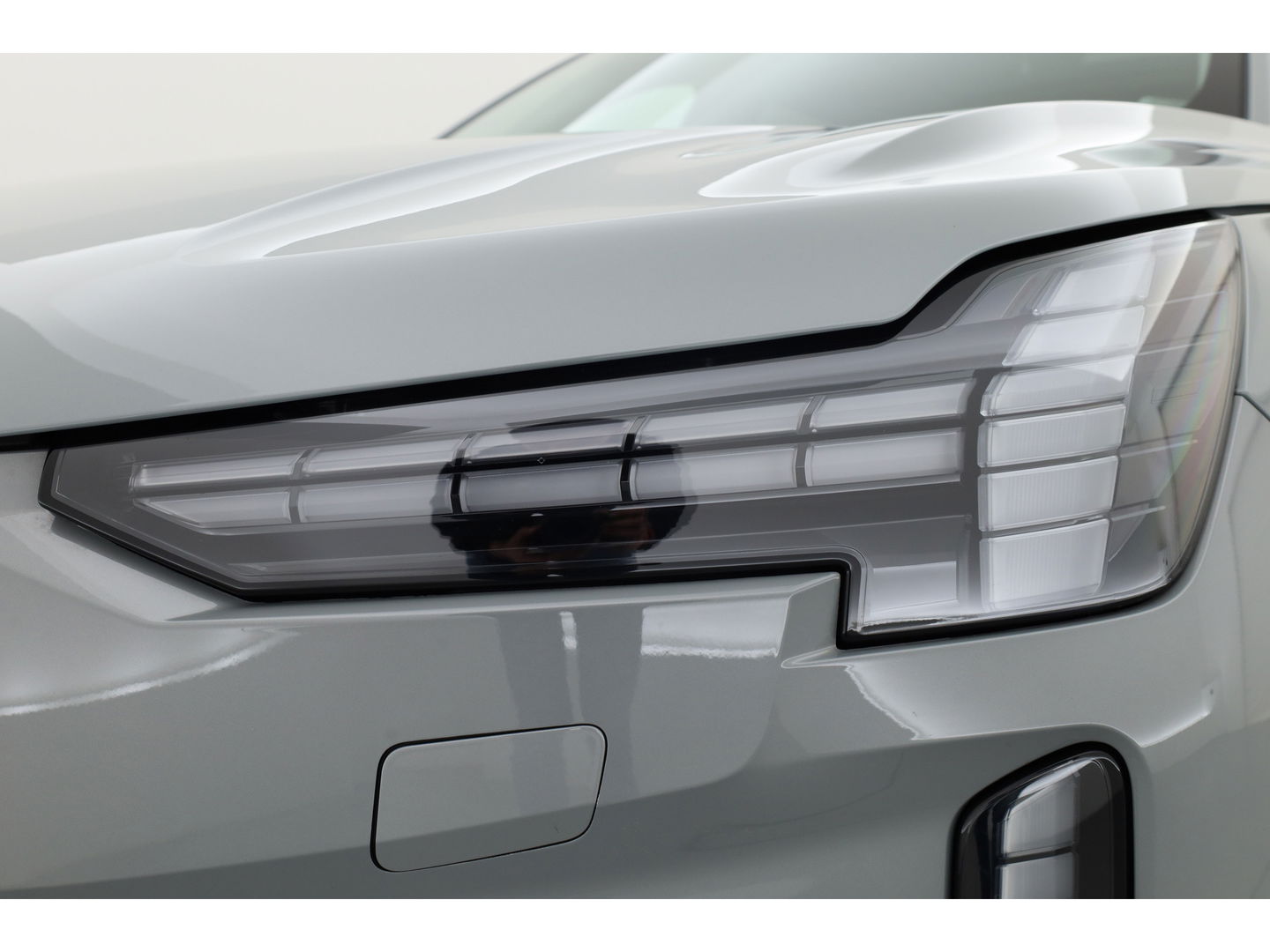 Volvo EX90 Twin Motor Plus 7p. 111 kWh | HUD | Luchtvering | Elek. Trekhaak | CarPlay | 360cam | B&W