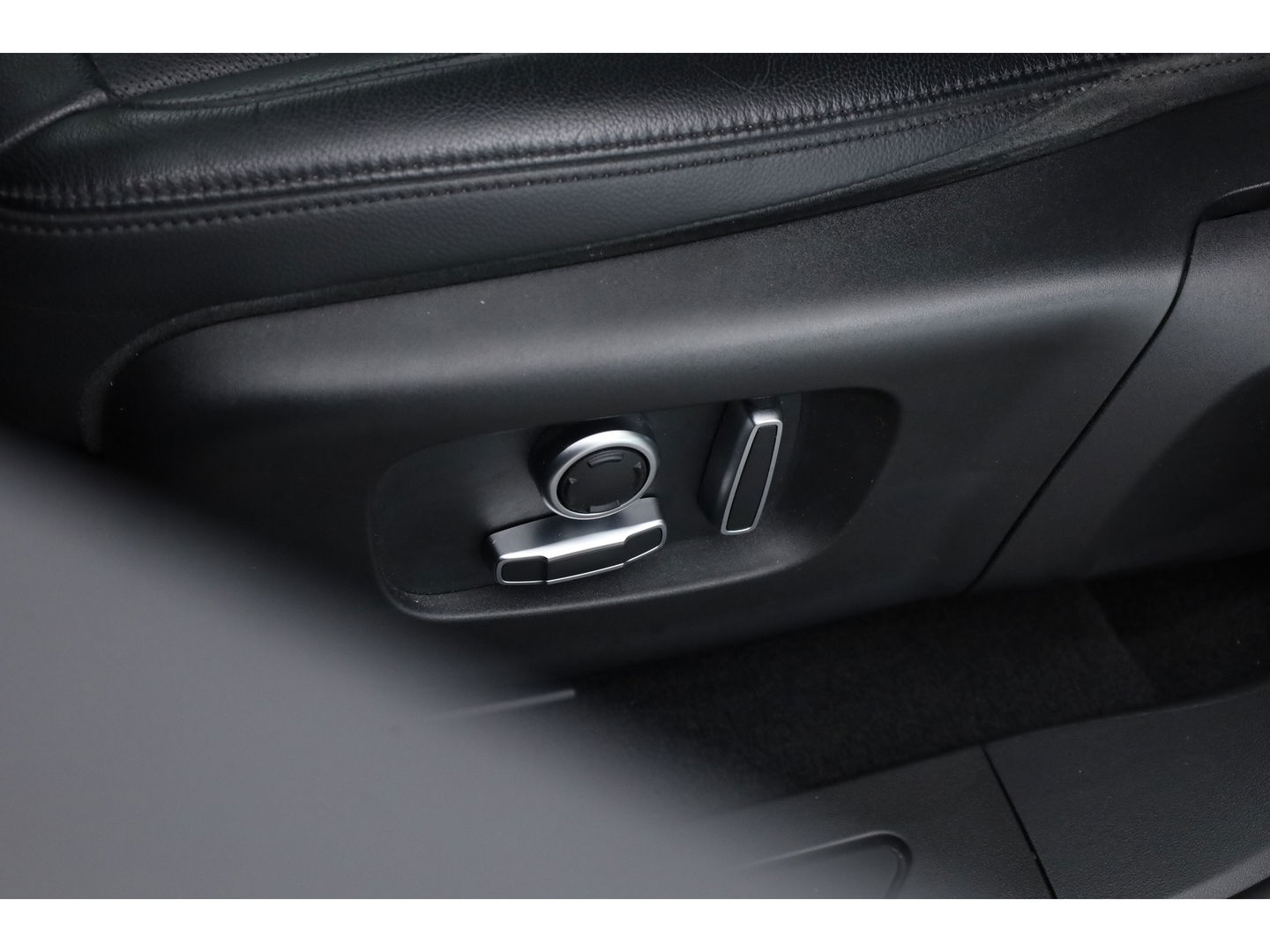 Land Rover Range Rover Evoque 1.5 P300e AWD S | 360cam | Winter Pack | Adapt. Cruise | Dodehoekdet. | Leder