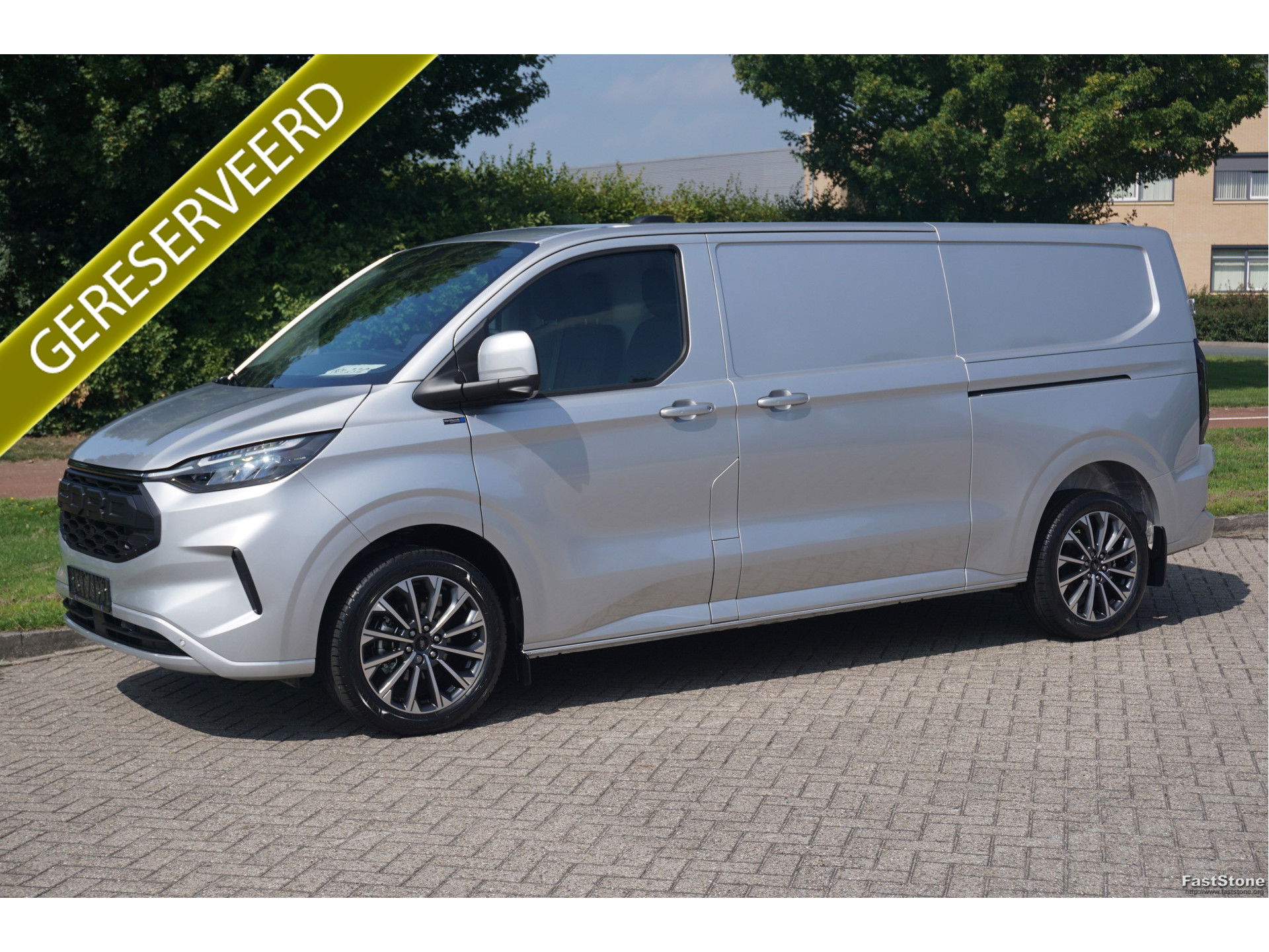 Ford Transit Custom 300L 170PK JWR Edition AUT BPM VRIJ!! Navi, ACC, Trekhaak, 360° Cam, 19" LM, 2x Schuifdeur!! NR. 112
