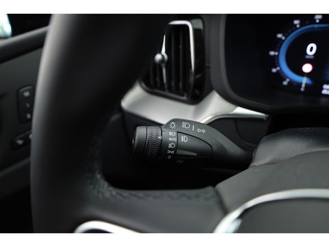 Volvo XC60 2.0 T8 Plug-in hybrid AWD Ultimate Dark | Head-up | 360 camera | Pano-dak | Stoel + stuurverw.
