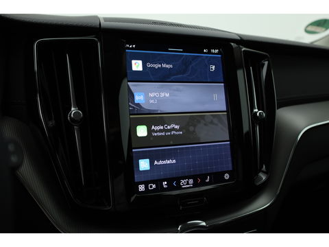 Volvo XC60 2.0 T8 Plug-in hybrid AWD Ultimate Dark | Head-up | 360 camera | Pano-dak | Stoel + stuurverw.