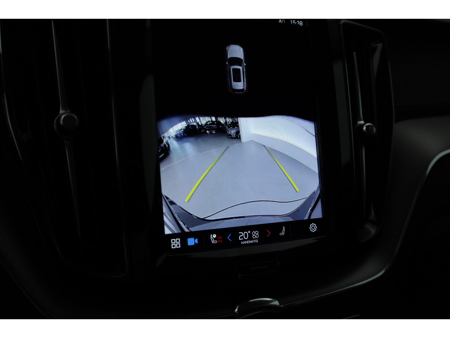 Volvo XC60 2.0 T8 Plug-in hybrid AWD Ultimate Dark | Head-up | 360 camera | Pano-dak | Stoel + stuurverw.