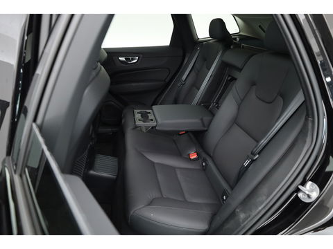 Volvo XC60 2.0 T8 Plug-in hybrid AWD Ultimate Dark | Head-up | 360 camera | Pano-dak | Stoel + stuurverw.