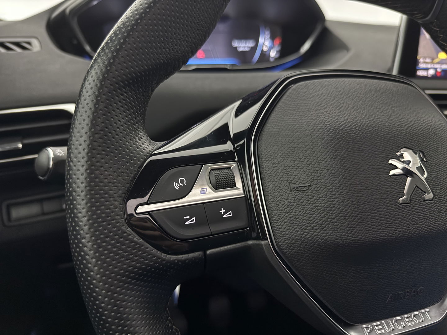 Peugeot 5008 1.2 PureTech GT-Line 7p | Pano | Sfeer | 360° | Virtual | Parkeersens. | Keyless | Dodehoek | NAP