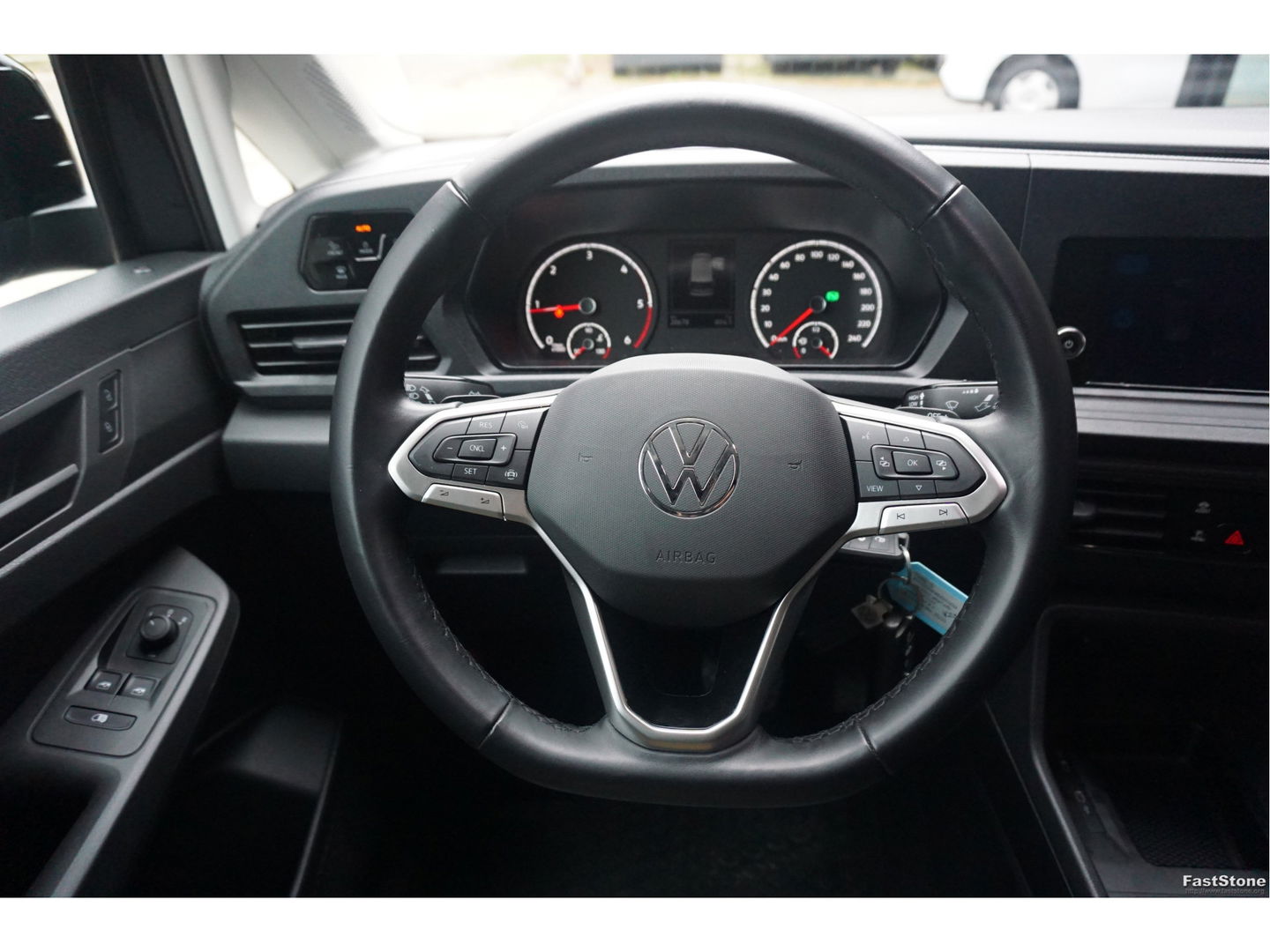 Volkswagen Caddy 2.0TDI 122PK DSG AUT Black Edition BPM VRIJ!! Apple Carplay, Camera, LED, 18" Velgen, Trekhaak C01