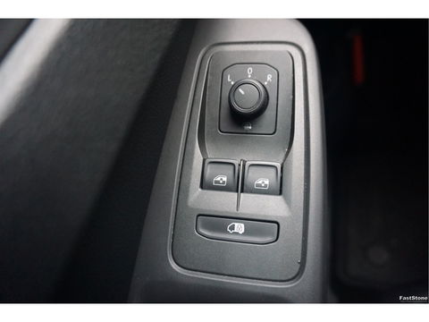 Volkswagen Caddy 2.0TDI 122PK DSG AUT Black Edition BPM VRIJ!! Apple Carplay, Camera, LED, 18" Velgen, Trekhaak C01