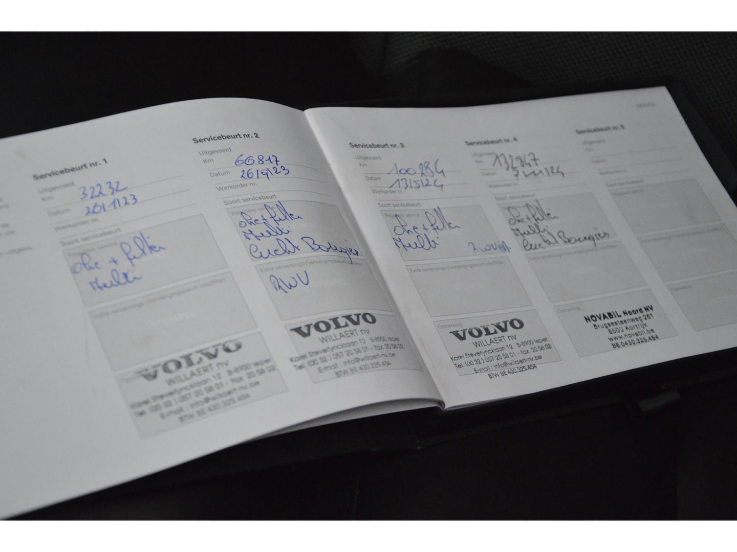 Volvo XC60 T6 Hybride Plus Dark Long Range | Camera | Stoel + Stuur Verwarming | Panormadak | BLIS |