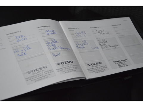 Volvo XC60 T6 Hybride Plus Dark Long Range | Camera | Stoel + Stuur Verwarming | Panormadak | BLIS |