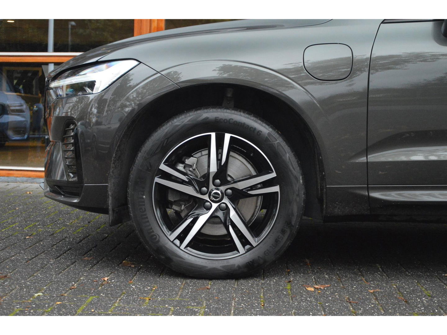 Volvo XC60 T6 Hybride Plus Dark Long Range | Camera | Stoel + Stuur Verwarming | Panormadak | BLIS |