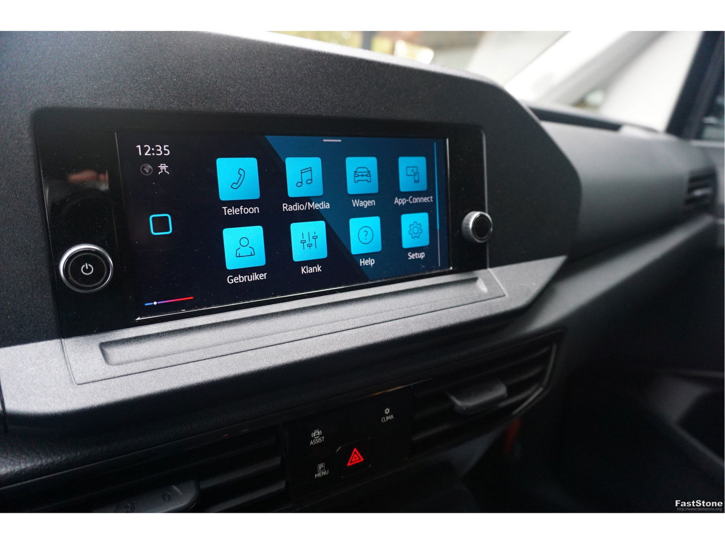 Volkswagen Caddy 2.0TDI 122PK DSG AUT Black Edition BPM VRIJ!! Apple Carplay, Camera, LED, 18" Velgen, Trekhaak C02