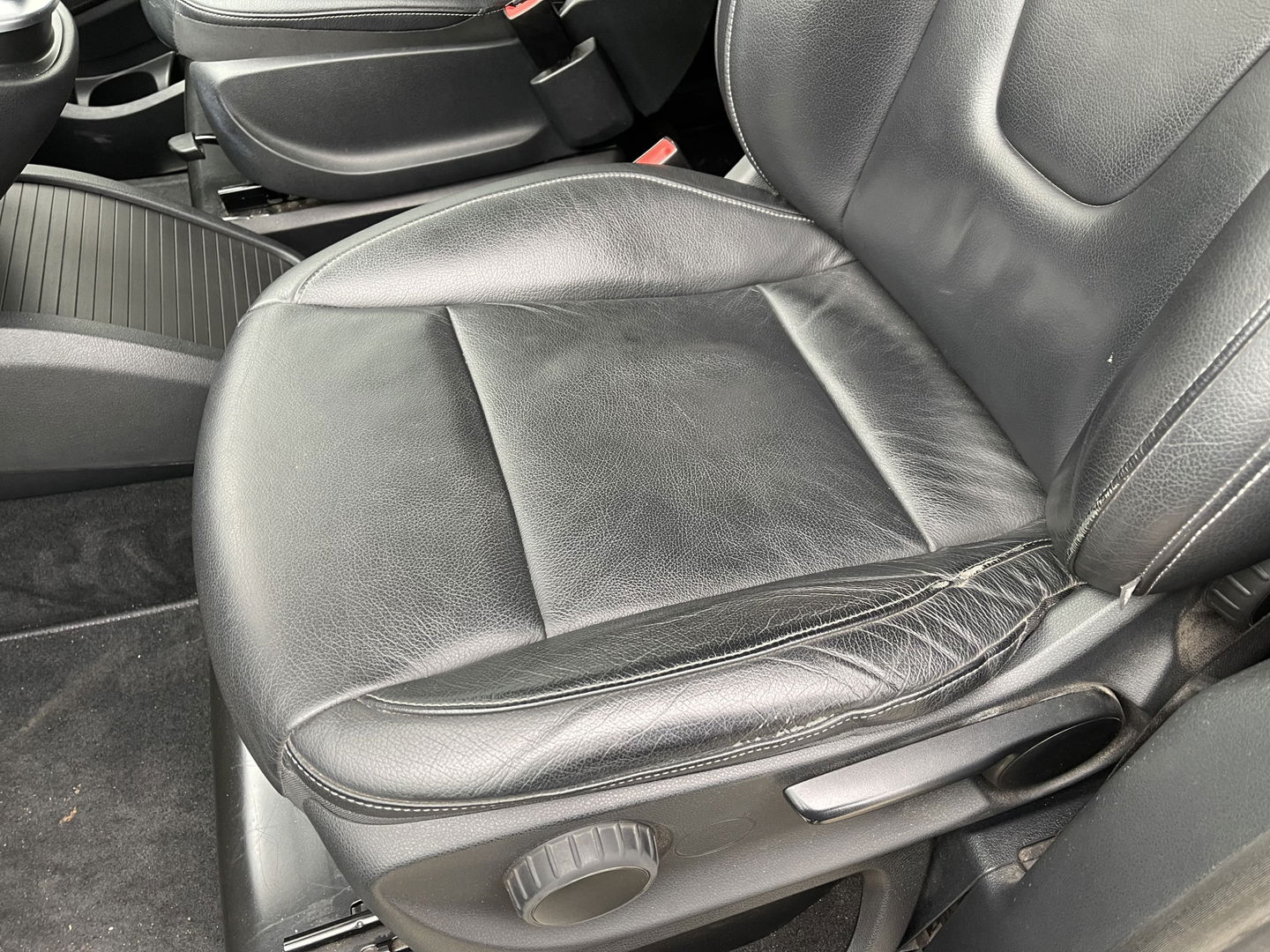 Mercedes-Benz V-Klasse 250d 190pk automaat Lang L2H1 DC 5 persoons Avantgarde / vaste prijs rijklaar € 39.950 marge / lease vanaf € 652 / zwart leer / electrische schuifdeuren / zwart metallic / burmester