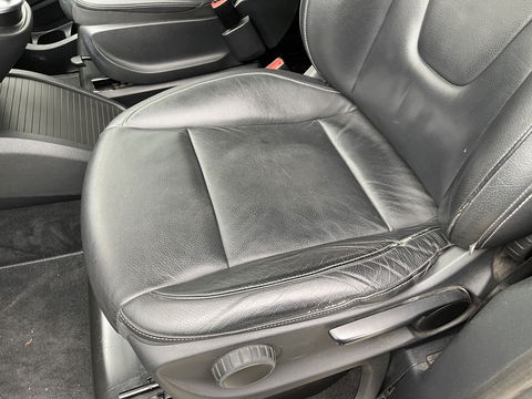 Mercedes-Benz V-Klasse 250d 190pk automaat Lang L2H1 DC 5 persoons Avantgarde / vaste prijs rijklaar € 39.950 marge / lease vanaf € 652 / zwart leer / electrische schuifdeuren / zwart metallic / burmester