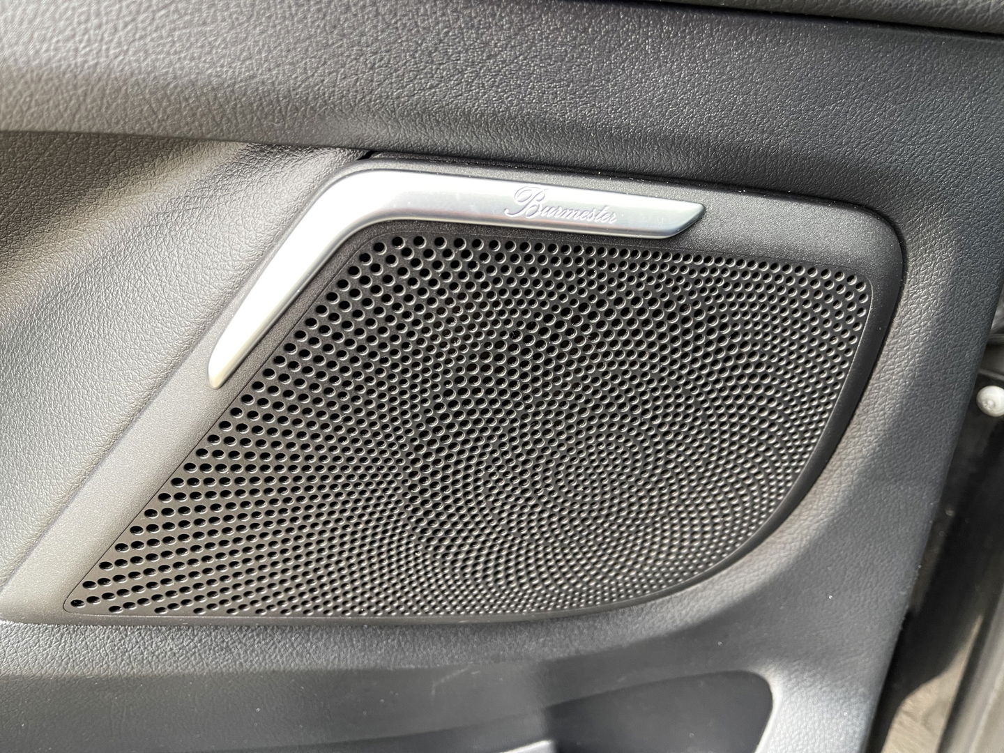 Mercedes-Benz V-Klasse 250d 190pk automaat Lang L2H1 DC 5 persoons Avantgarde / vaste prijs rijklaar € 39.950 marge / lease vanaf € 652 / zwart leer / electrische schuifdeuren / zwart metallic / burmester