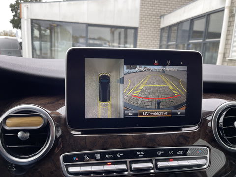 Mercedes-Benz V-Klasse 250d 190pk automaat Lang L2H1 DC 5 persoons Avantgarde / vaste prijs rijklaar € 39.950 marge / lease vanaf € 652 / zwart leer / electrische schuifdeuren / zwart metallic / burmester