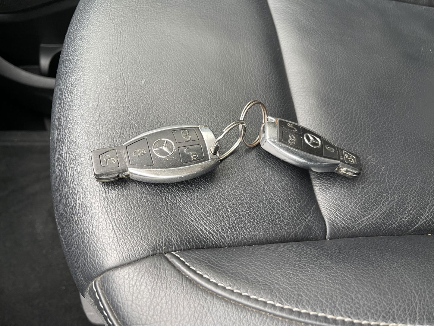 Mercedes-Benz V-Klasse 250d 190pk automaat Lang L2H1 DC 5 persoons Avantgarde / vaste prijs rijklaar € 39.950 marge / lease vanaf € 652 / zwart leer / electrische schuifdeuren / zwart metallic / burmester