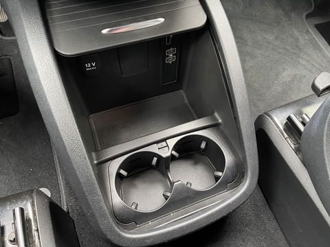 Mercedes-Benz V-Klasse 250d 190pk automaat Lang L2H1 DC 5 persoons Avantgarde / vaste prijs rijklaar € 39.950 marge / lease vanaf € 652 / zwart leer / electrische schuifdeuren / zwart metallic / burmester