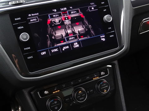 Volkswagen Tiguan 1.5 TSI 150PK automaat / Highline / R-line / LED *NAP*