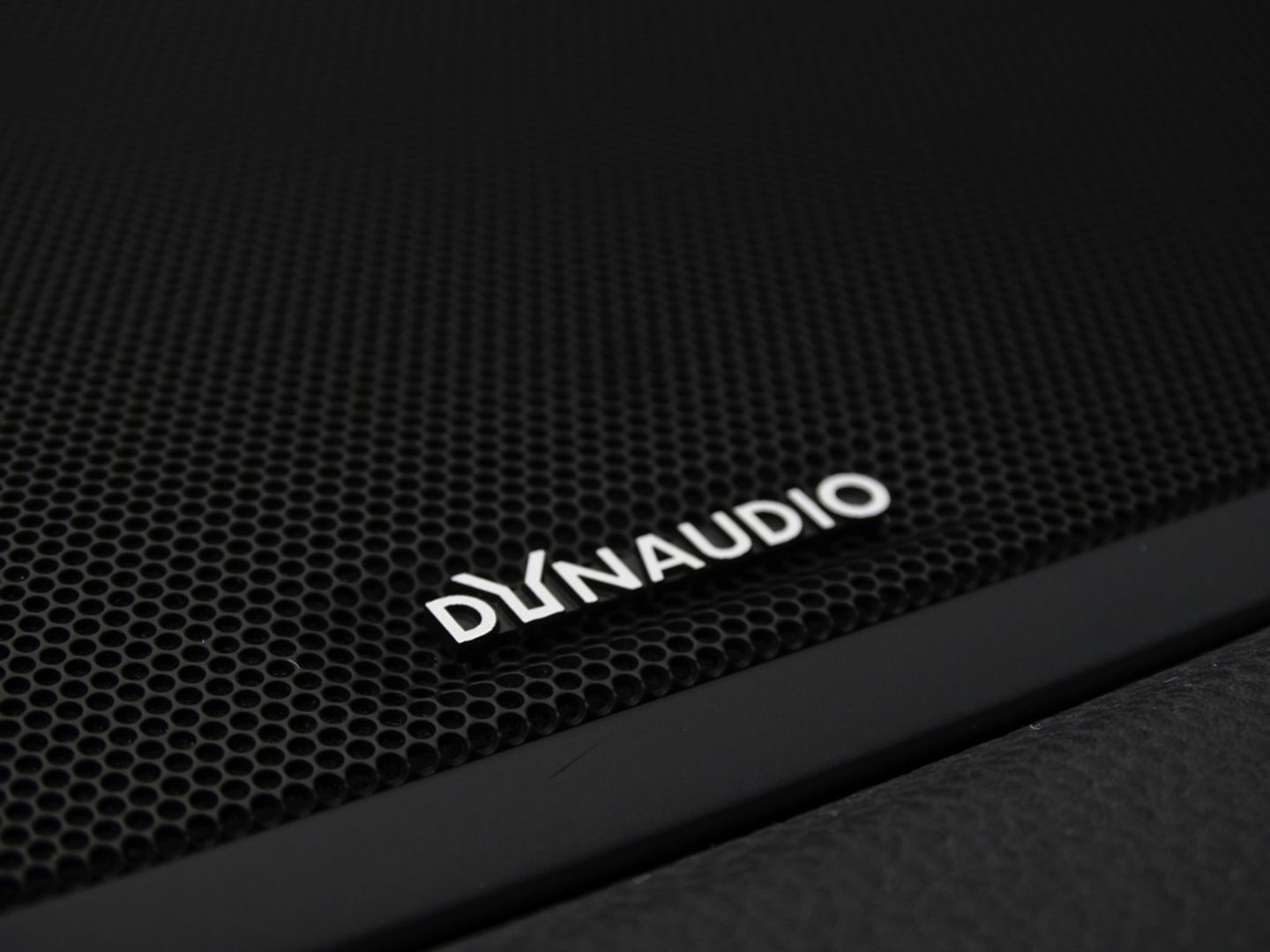 Volkswagen Tiguan 1.5 TSI 150PK automaat / Highline / R-line / LED *NAP*