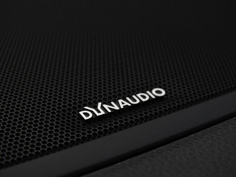 Volkswagen Tiguan 1.5 TSI 150PK automaat / Highline / R-line / LED *NAP*