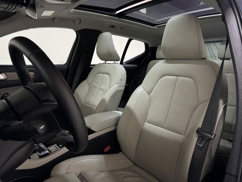 Volvo XC40 1.5 T4 Recharge Inscription Pano Leer Carplay Camera