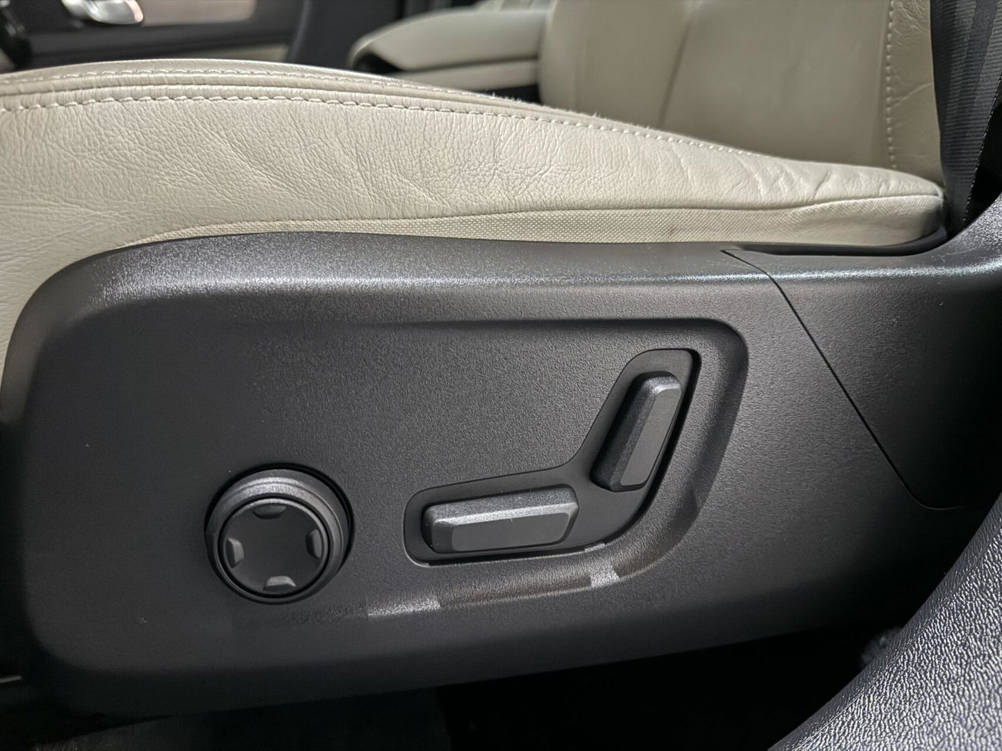 Volvo XC40 1.5 T4 Recharge Inscription Pano Leer Carplay Camera