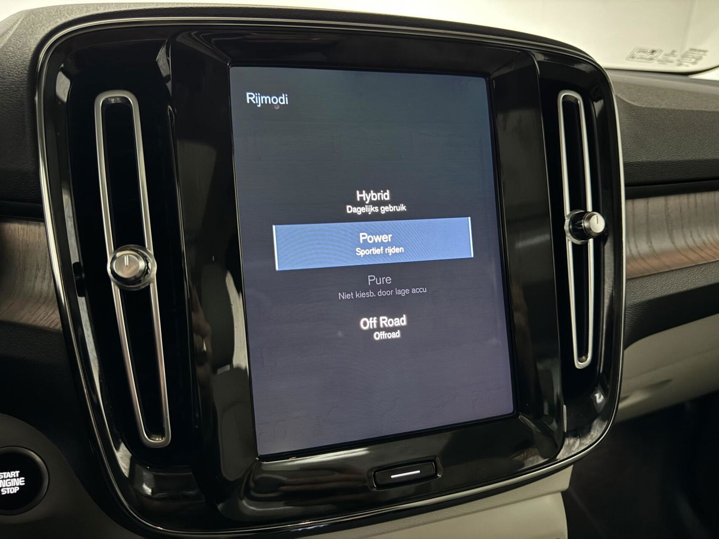 Volvo XC40 1.5 T4 Recharge Inscription Pano Leer Carplay Camera