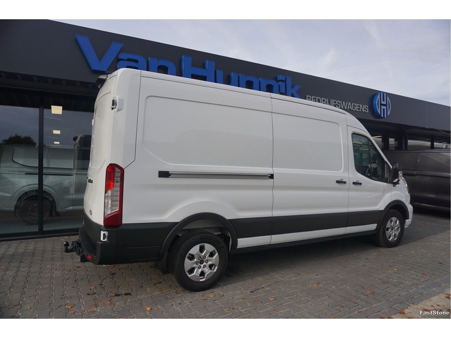 Ford Transit 350L L3H2 Limited AUT-10 RWD 165PK BPM VRIJ 3.5T Trekhaak, Navi, Adap. Cruise, 360° Cam!! NR. A190