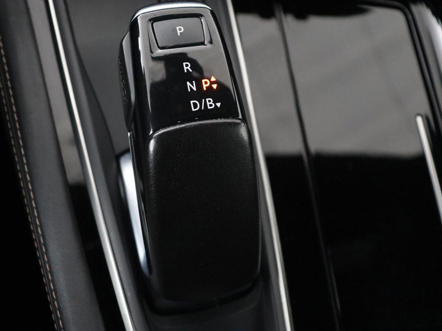 Peugeot 508 1.6 HYbrid GT | Stoelverwarming | Adaptive cruise | Camera | Carplay | Half leder | Keyless | Navigatie | Full LED | Sfeerverlichting | Digital Cockpit | PHEV | Plug In