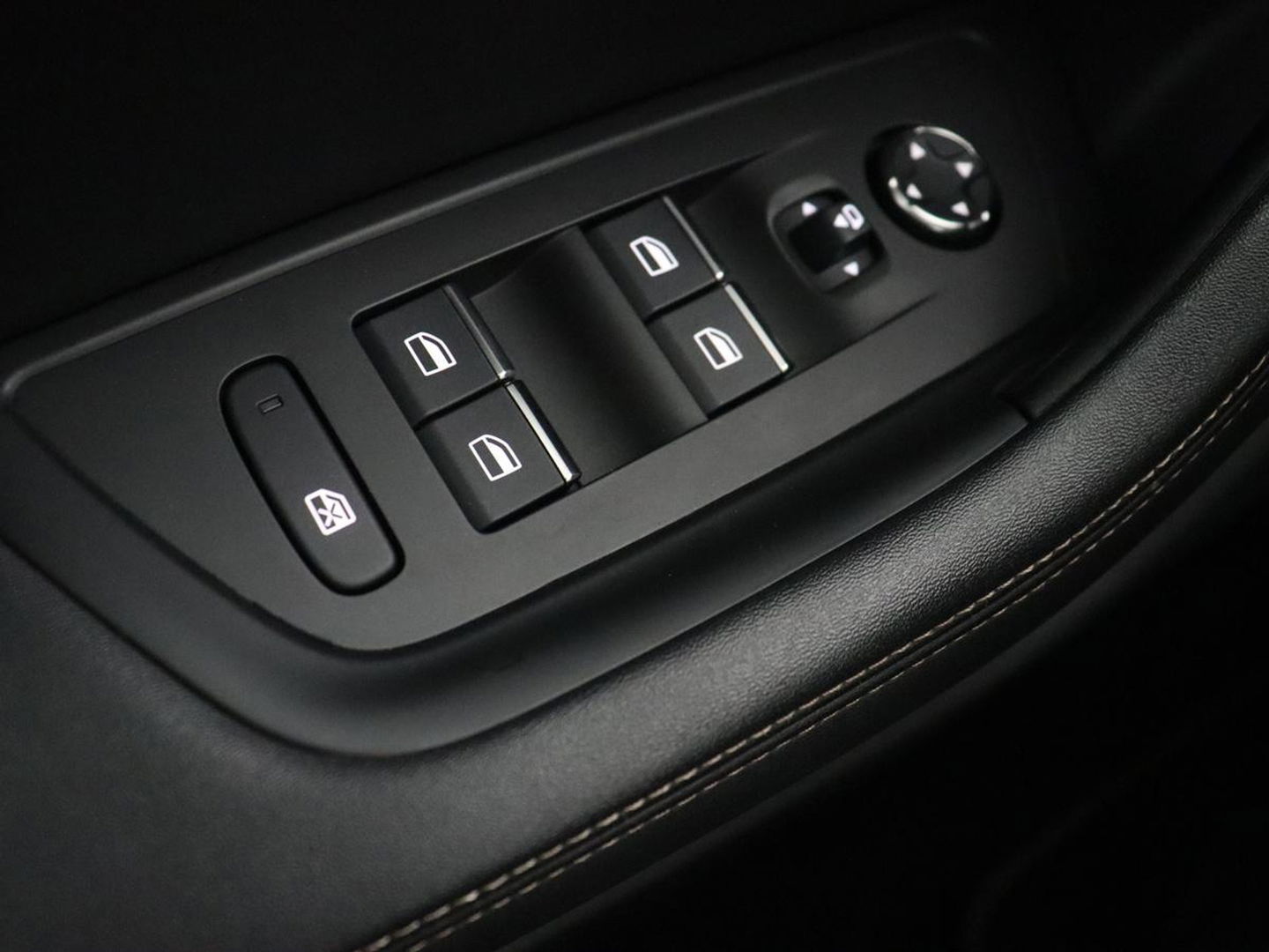 Peugeot 508 1.6 HYbrid GT | Stoelverwarming | Adaptive cruise | Camera | Carplay | Half leder | Keyless | Navigatie | Full LED | Sfeerverlichting | Digital Cockpit | PHEV | Plug In