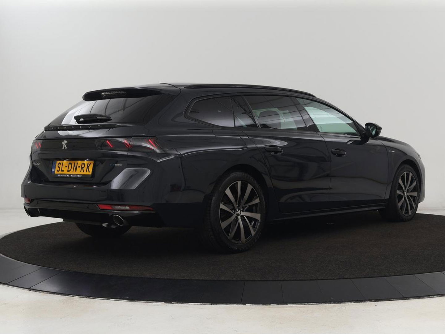 Peugeot 508 1.6 HYbrid GT | Stoelverwarming | Adaptive cruise | Camera | Carplay | Half leder | Keyless | Navigatie | Full LED | Sfeerverlichting | Digital Cockpit | PHEV | Plug In