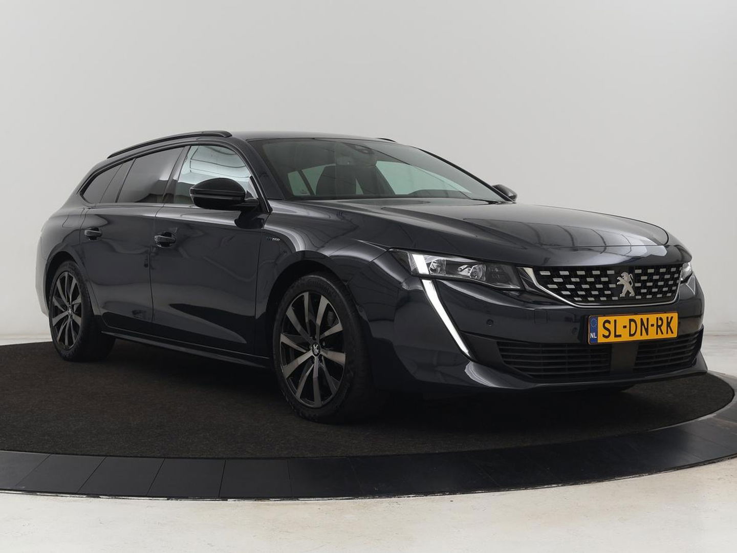 Peugeot 508 1.6 HYbrid GT | Stoelverwarming | Adaptive cruise | Camera | Carplay | Half leder | Keyless | Navigatie | Full LED | Sfeerverlichting | Digital Cockpit | PHEV | Plug In