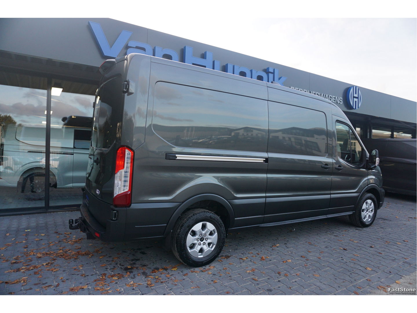 Ford Transit 350L L3H2 Limited AUT-10 RWD 165PK BPM VRIJ 3.5T Trekhaak, Navi, Adap. Cruise, 360° Cam!! NR. A218