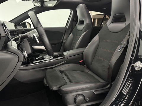 Mercedes-Benz A-Klasse 200 AMG | Pano | Virtual | Camera | LED | Parkeersens. | NAP