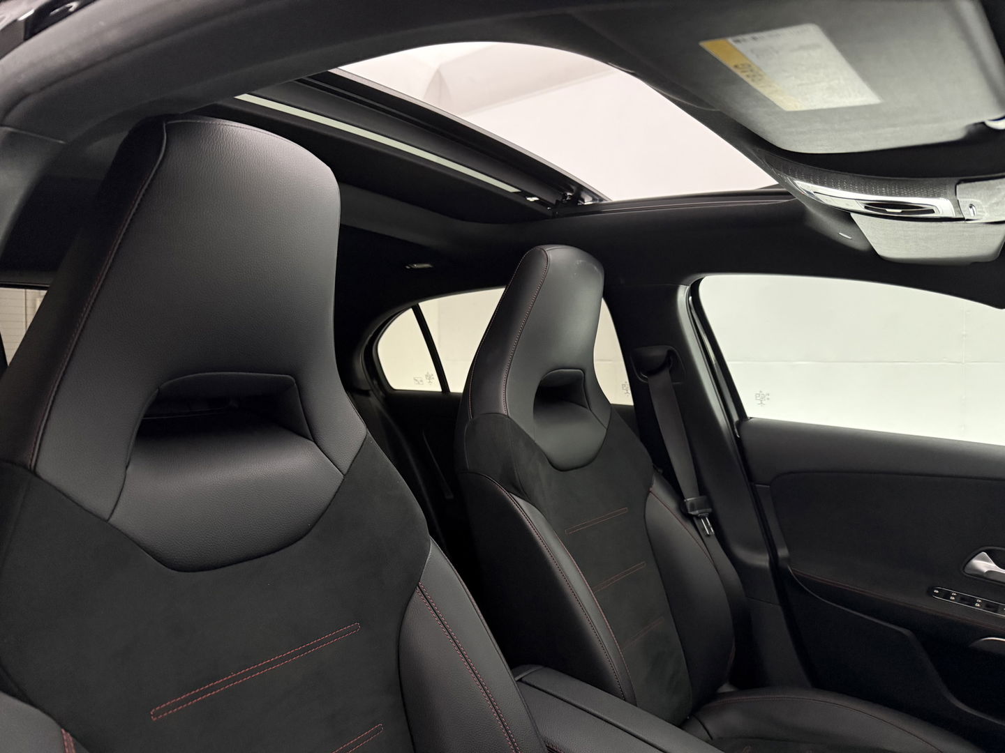 Mercedes-Benz A-Klasse 200 AMG | Pano | Virtual | Camera | LED | Parkeersens. | NAP