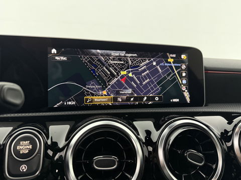 Mercedes-Benz A-Klasse 200 AMG | Pano | Virtual | Camera | LED | Parkeersens. | NAP