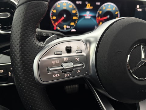 Mercedes-Benz A-Klasse 200 AMG | Pano | Virtual | Camera | LED | Parkeersens. | NAP