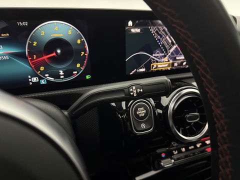 Mercedes-Benz A-Klasse 200 AMG | Pano | Virtual | Camera | LED | Parkeersens. | NAP