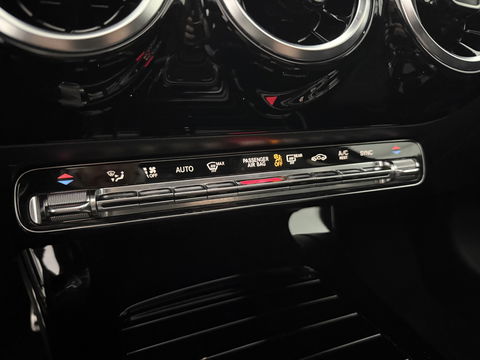 Mercedes-Benz A-Klasse 200 AMG | Pano | Virtual | Camera | LED | Parkeersens. | NAP