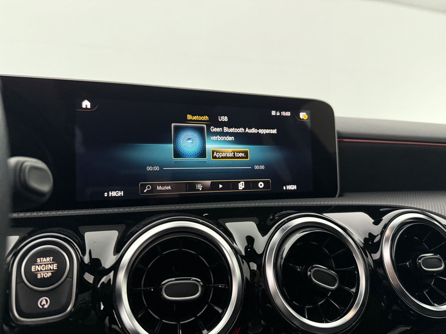 Mercedes-Benz A-Klasse 200 AMG | Pano | Virtual | Camera | LED | Parkeersens. | NAP